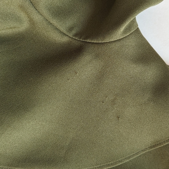 Gracia Olive Tiered Ruffle ¾ Sleeve Button Front Standing Collar Blouse- sz M - Picture 9 of 13